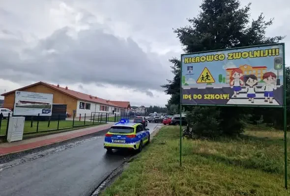 Początek roku szkolnego: policja ze Świebodzina dba o bezpieczeństwo uczniów