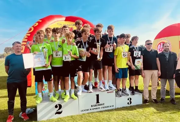 Sztafetowe Biegi Przełajowe: podwójne podium dla zawodników z powiatu świebodzińskiego