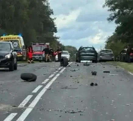 Wypadek na drodze Rusinów – Jordanowo. Służby ratunkowe na miejscu