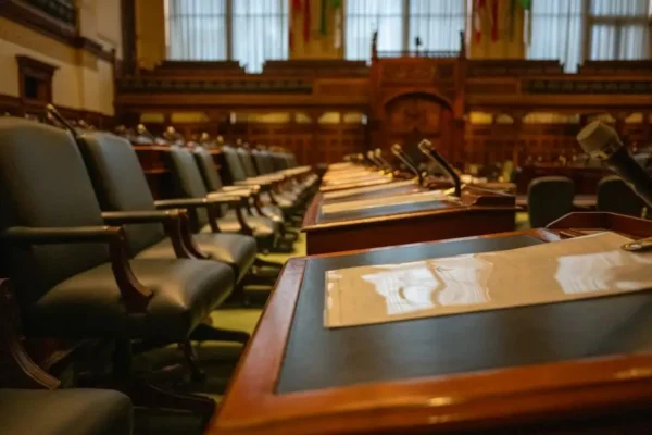 XXIII sesja Rady Powiatu Świebodzińskiego: uchwały, wyróżnienia i ważne inwestycje